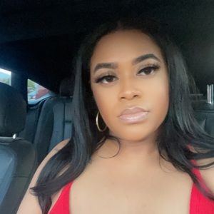 Meet your Posher, Thea